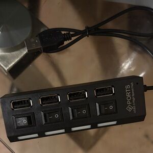Black USB 2.0 High-Speed Hub